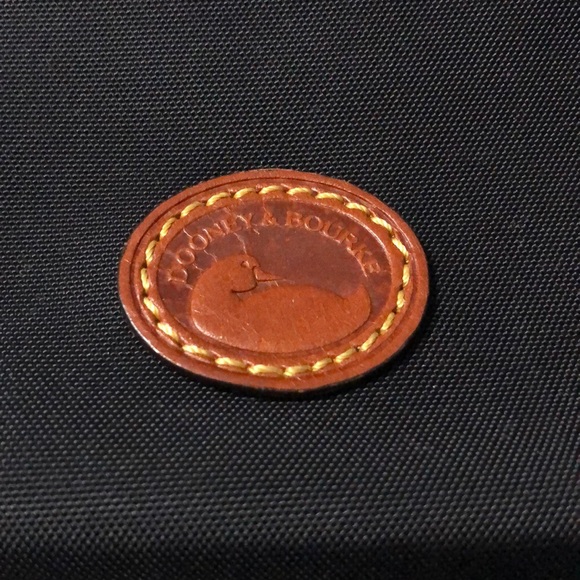 💥SOLD💥 Dooney and Burke Crossbody - Picture 2 of 5